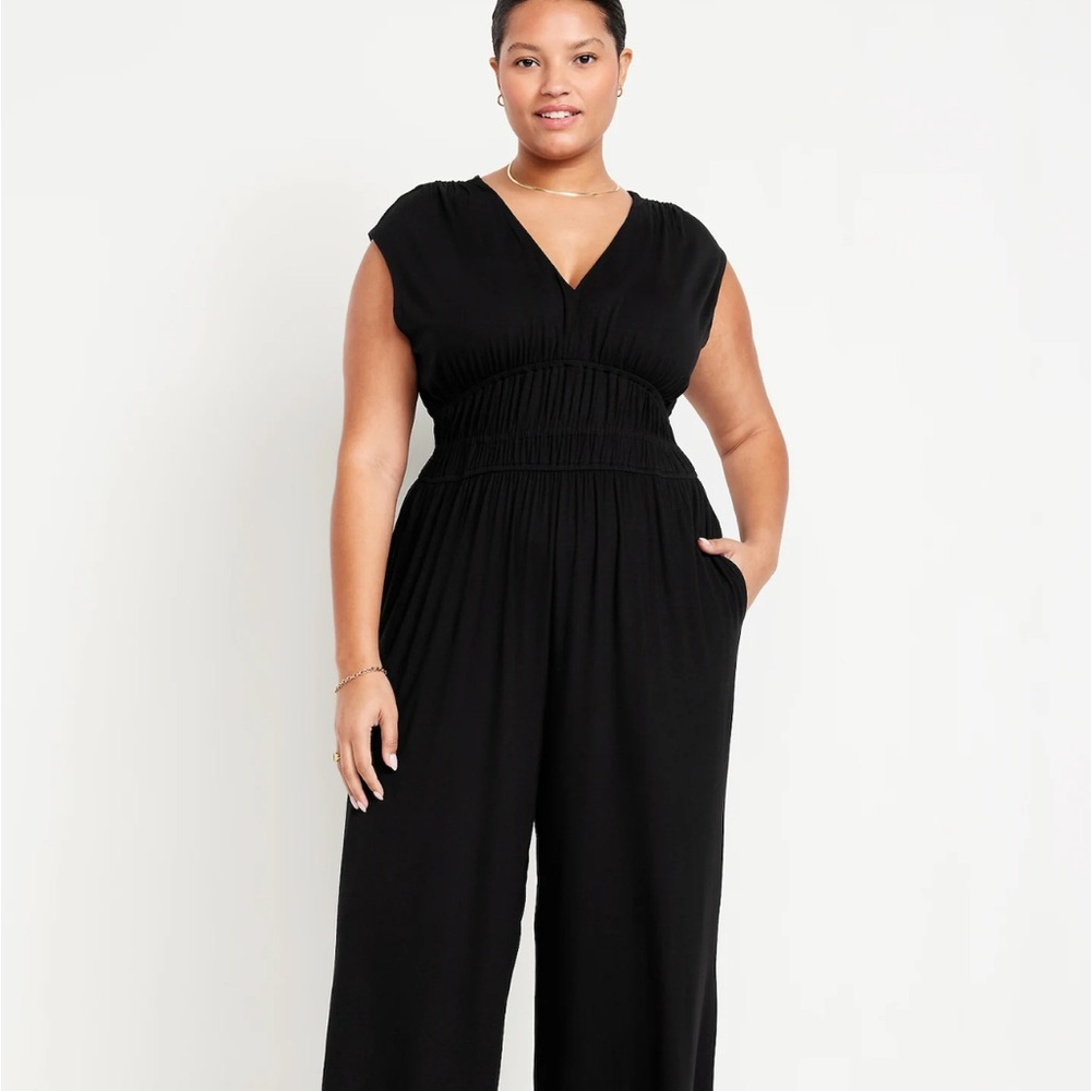 Old Navy Black Sleeveless Jumpsuit with Wide-Leg Silhouette